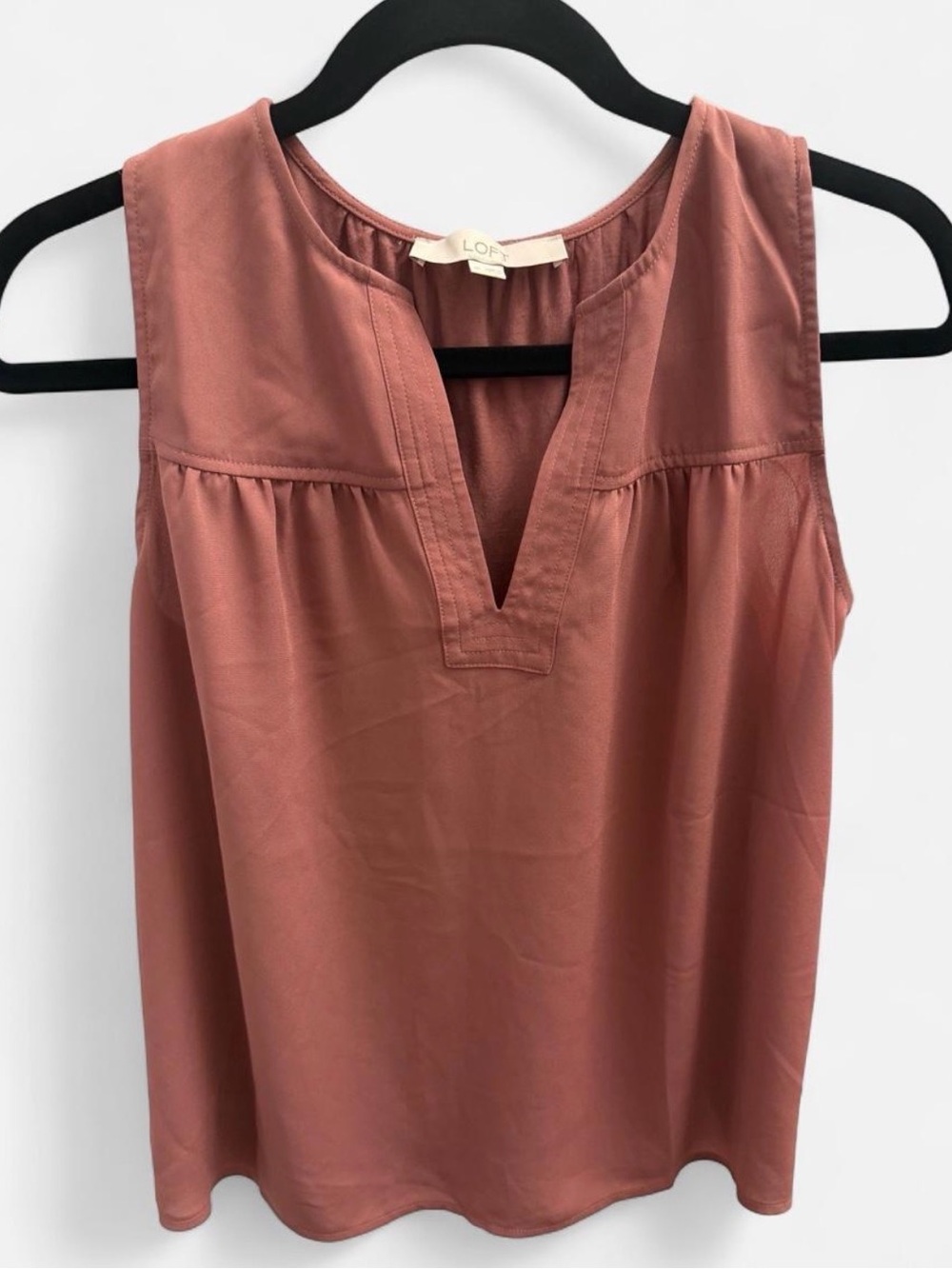 LOFT-Sleeveless V-Neck Mauve Top (NWOT)